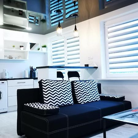 Black & White Studio Anyksciai Ngoại thất bức ảnh