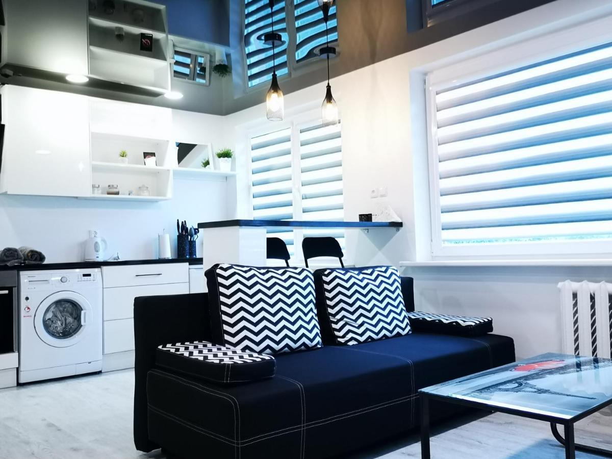 Black & White Studio Anyksciai Ngoại thất bức ảnh